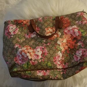 Bag with matching slides